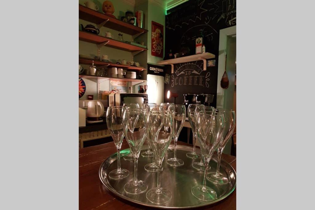 Vakantiewoning In Mol Centrum Met Eigen Bar "Casacuriosa" Екстер'єр фото