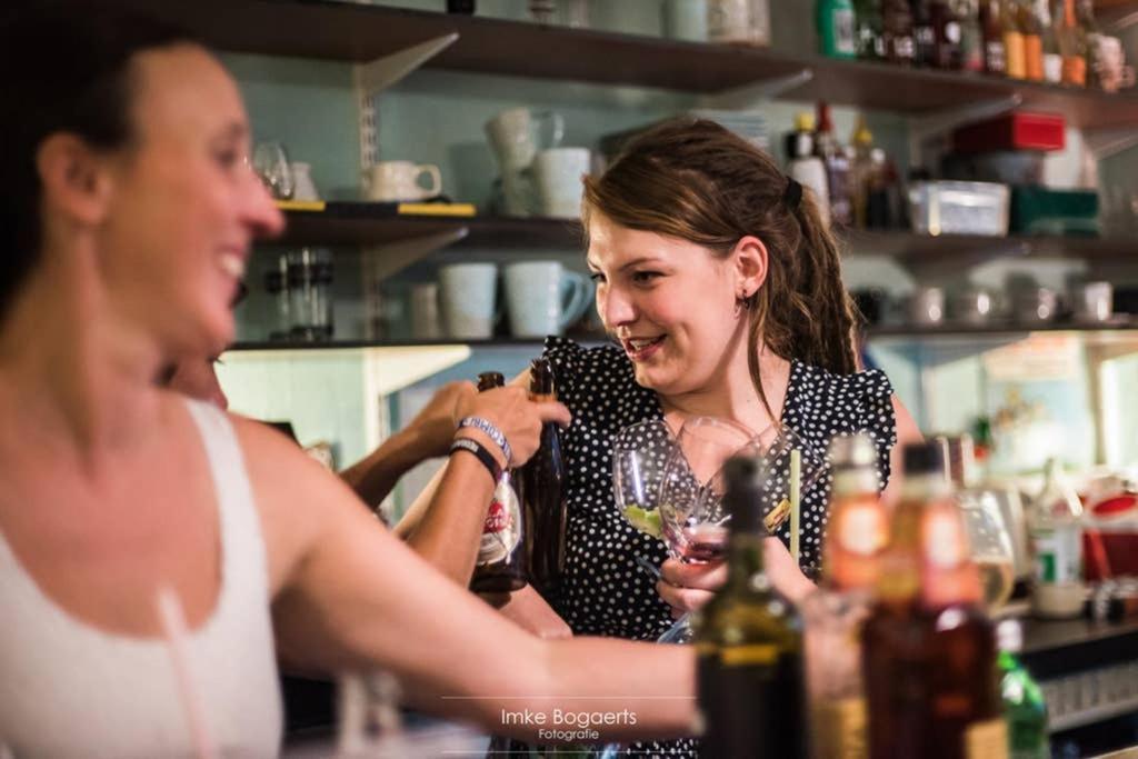 Vakantiewoning In Mol Centrum Met Eigen Bar "Casacuriosa" Екстер'єр фото